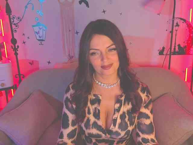 SelenaBlooms webcam