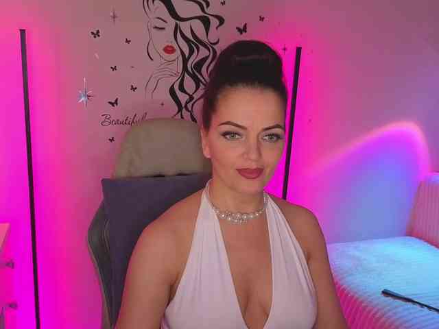 SelenaBlooms webcam