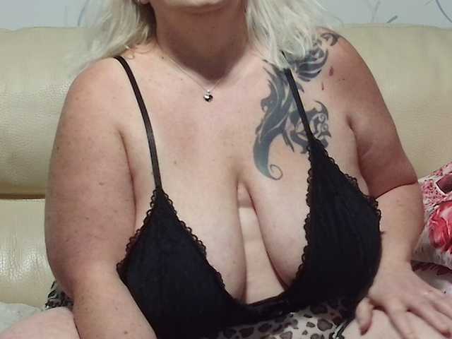 enchaleur76-1 live cam on BongaCams