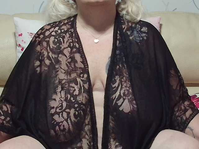 enchaleur76-1 live cam on BongaCams