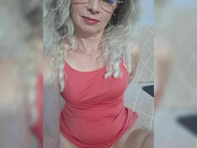 MOON37x Sex Cam Show