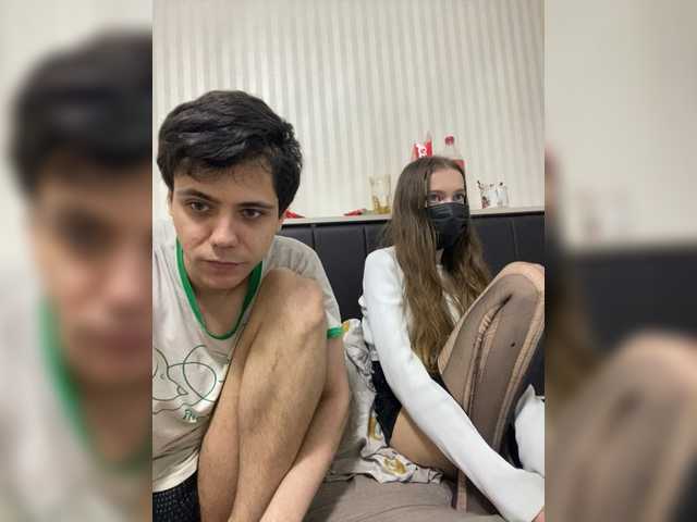 Emmalove13 Live Cam and Statistics on UnifiedCams