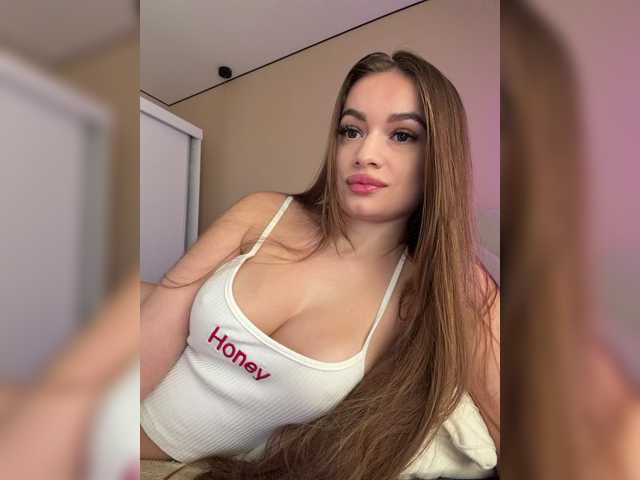 kinogolora live cam on BongaCams