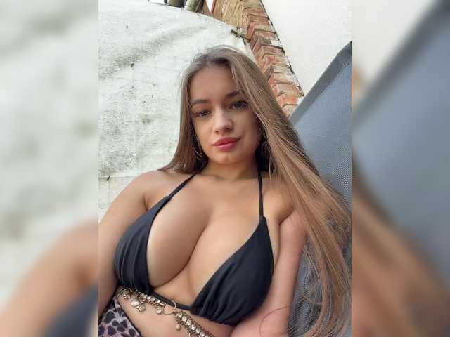 bookonlinefree live cam on BongaCams