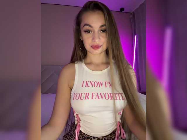 kinogolora live cam on BongaCams