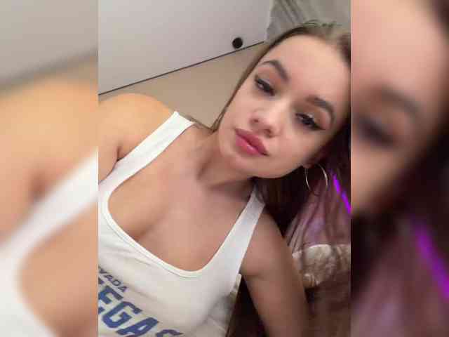 llllll-_ webcam