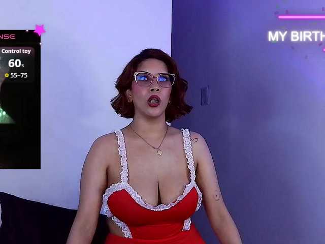 mishellcollins live cam on BongaCams