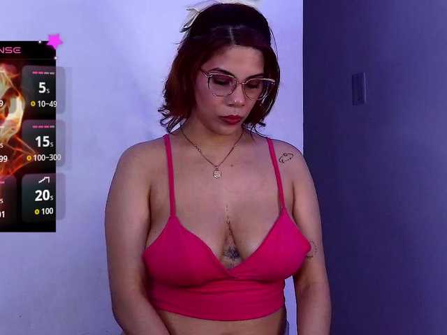 mishellcollins live cam on BongaCams
