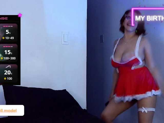 mishellcollins live cam on BongaCams