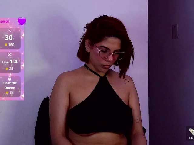 mishellcollins live cam on BongaCams
