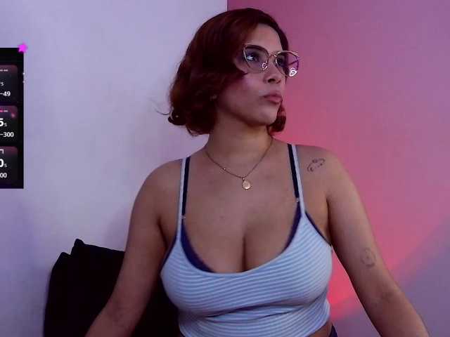 mishellcollins live cam preview