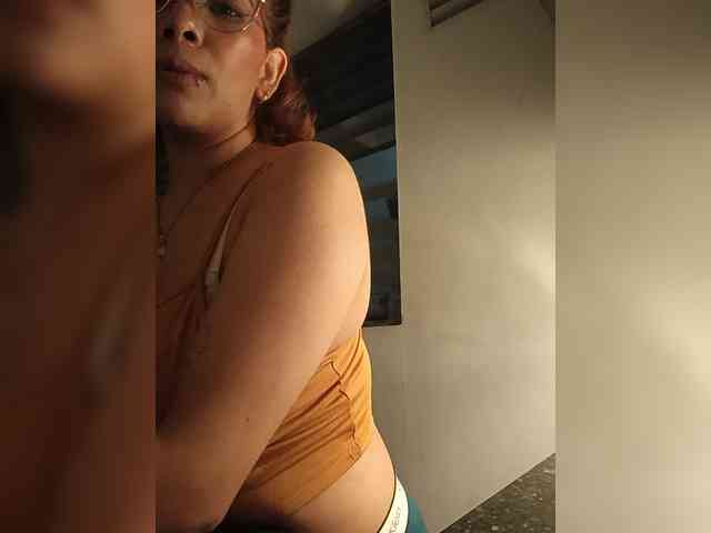 mishellcollins webcam
