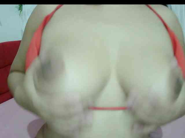 AngelicAnya webcam