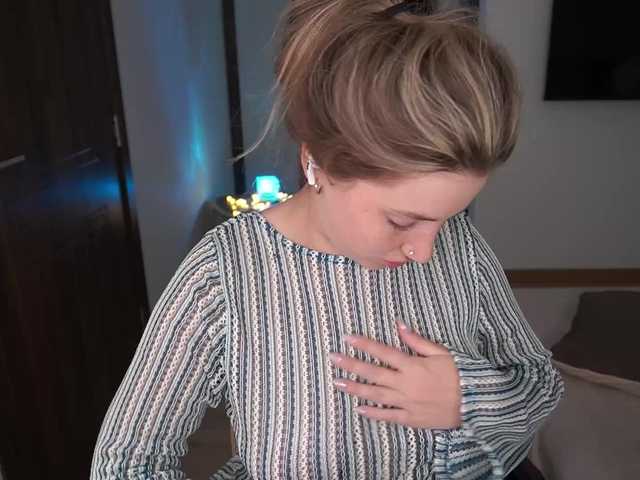 EzheVika live cam on BongaCams