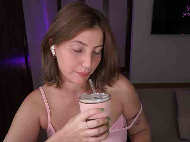 EzheVika Sex Cam Show