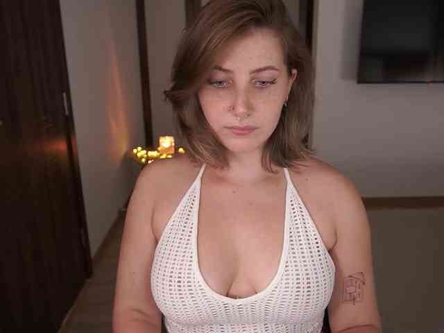 EzheVika Sex Cam Show