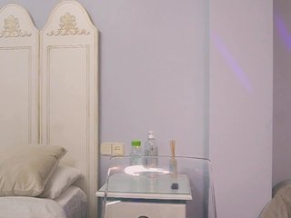 new1dee Porn Show