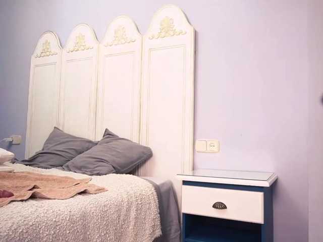 new1dee's BongaCams show and profile