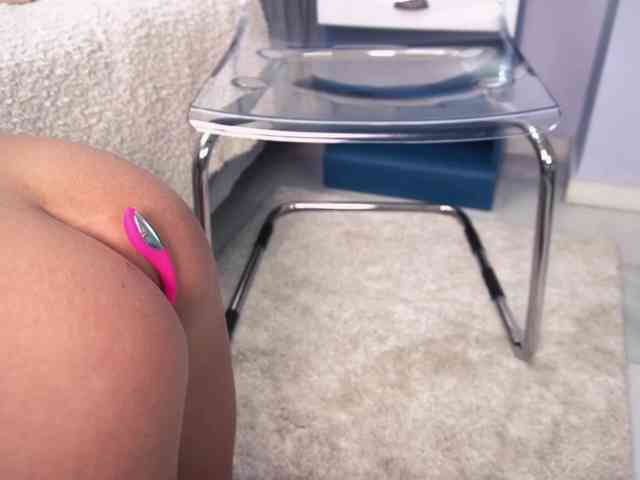 new1dee webcam