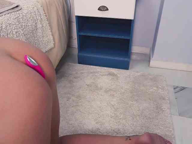 new1dee webcam