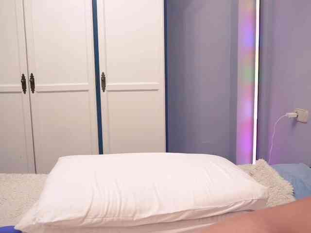 new1dee webcam