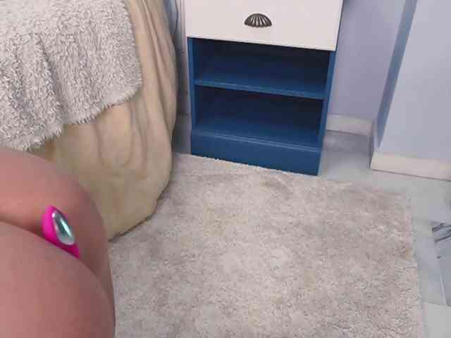 new1dee webcam