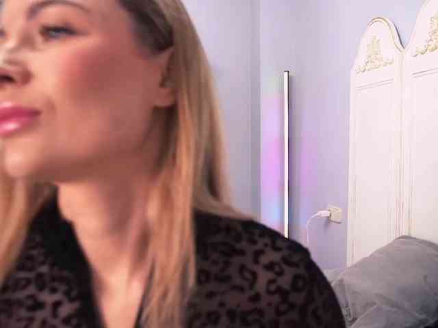 new1dee webcam