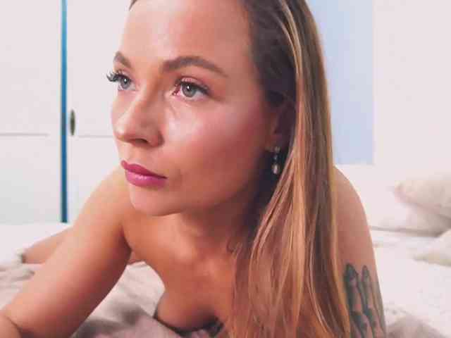 new1dee webcam