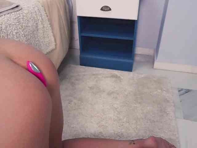 new1dee webcam