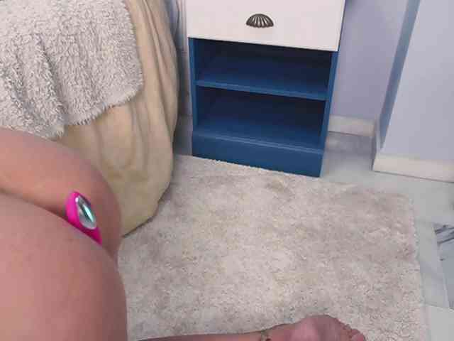 new1dee webcam