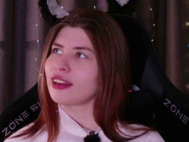 callmetori's BongaCams show and profile