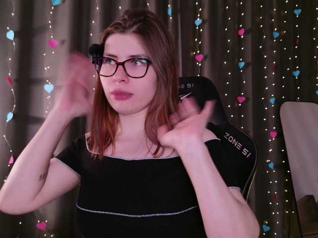 le modèle inside_tori est en webcam porno dans un show sur le site bongacams, il possède les tags suivants: White/Caucasian,Redhead,Shaved
