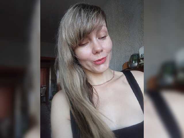 NinonDePeace, live now on BongaCams