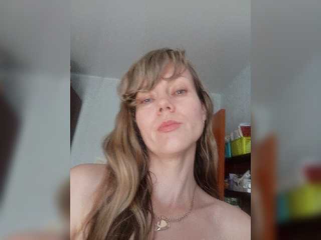 NinonDePeace live cam on BongaCams