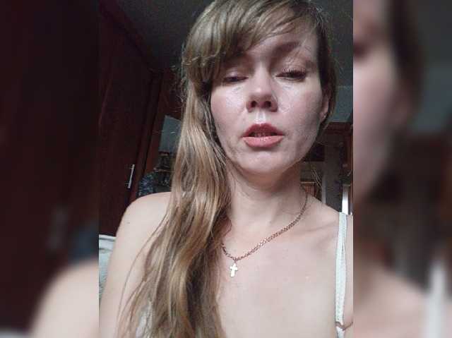 NinonDePeace live cam