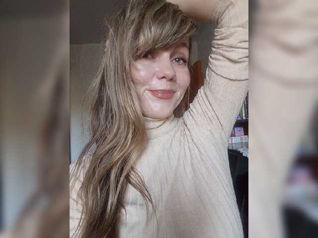 NinonDePeace live cam on BongaCams