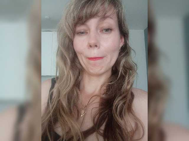 NinonDePeace live cam