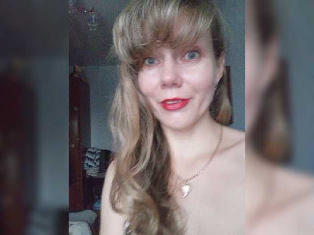 NinonDePeace live cam on BongaCams
