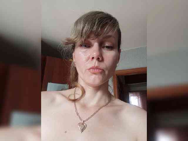 NinonDePeace webcam