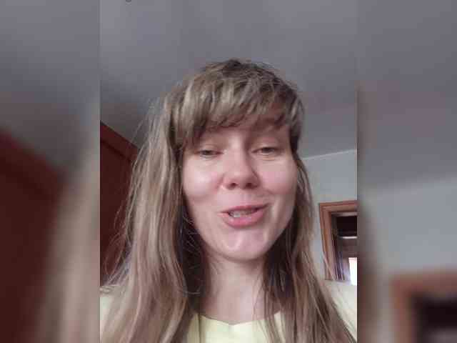 NinonDePeace webcam