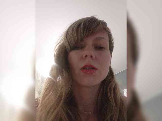 NinonDePeace webcam