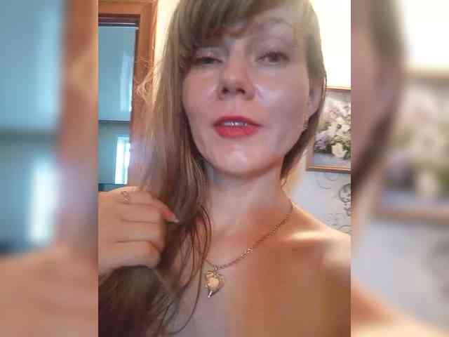 NinonDePeace webcam