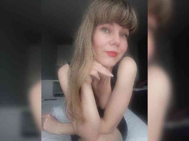NinonDePeace webcam