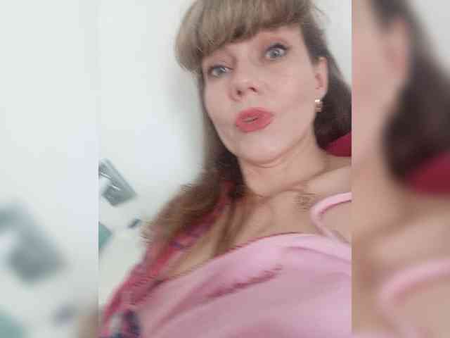 NinonDePeace webcam
