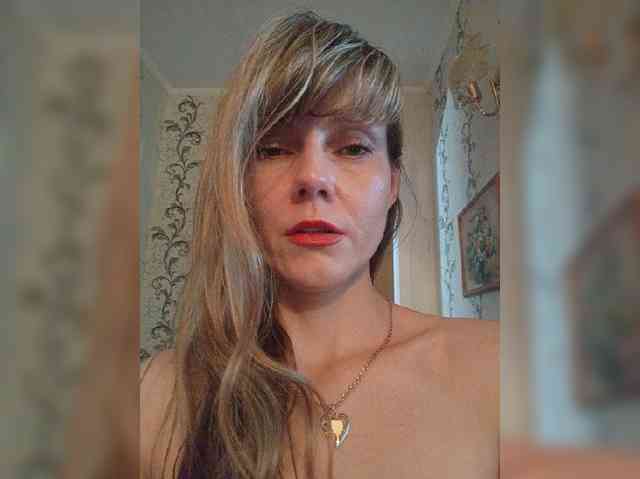 NinonDePeace webcam