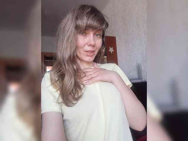 NinonDePeace webcam