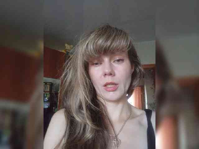 NinonDePeace webcam