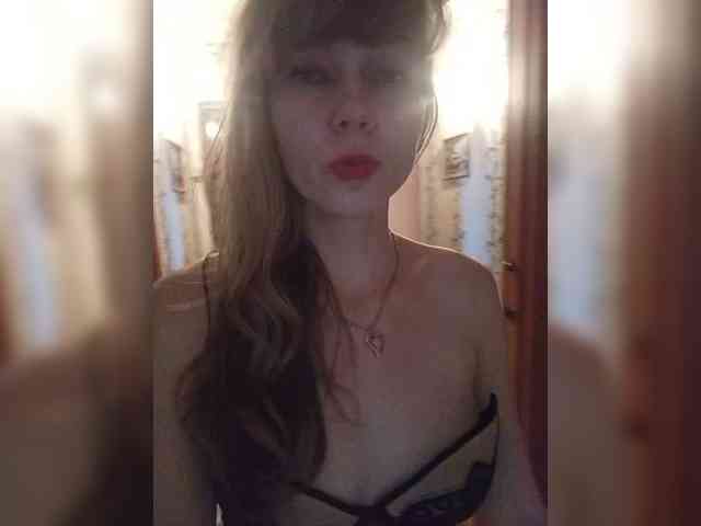 NinonDePeace webcam
