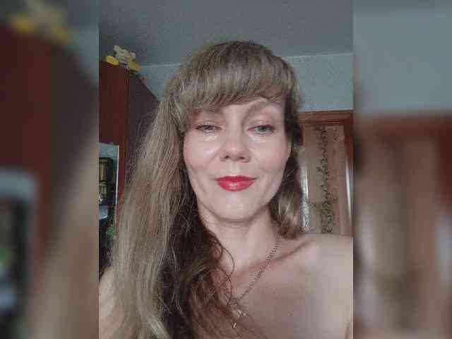 NinonDePeace webcam
