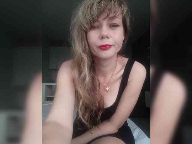 NinonDePeace webcam